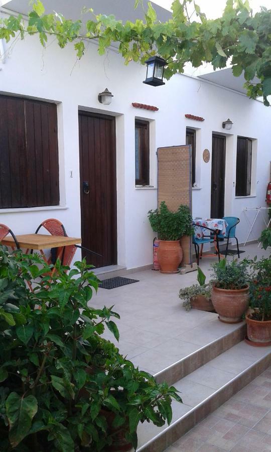 Αmmos Rooms Palaiochora Luaran gambar
